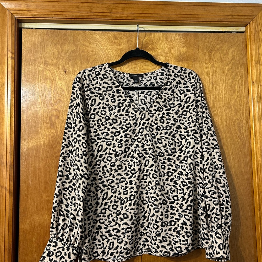 Halogen Black and Cream Leopard Print Top